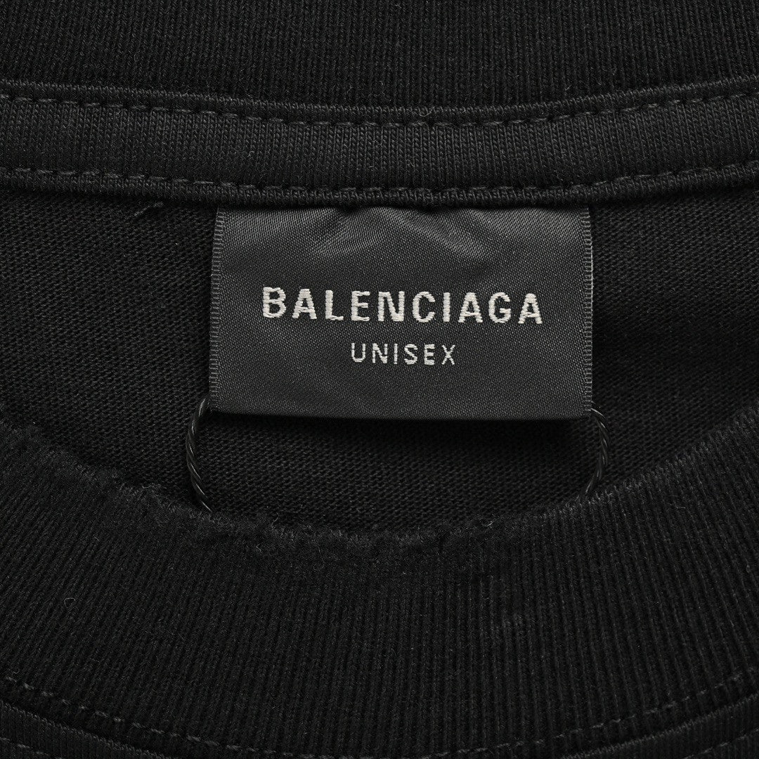 Camiseta Balenciaga con logo desgastado en negro