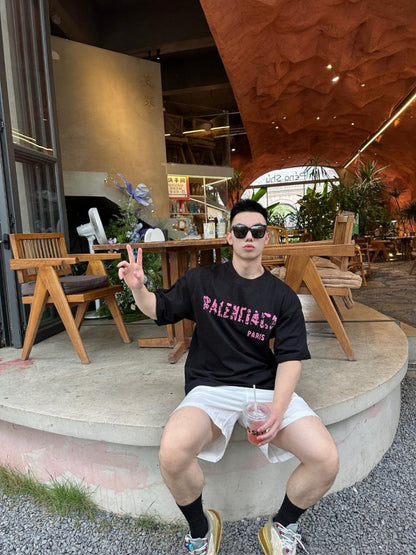 Camiseta Balenciaga con logo desgastado en negro