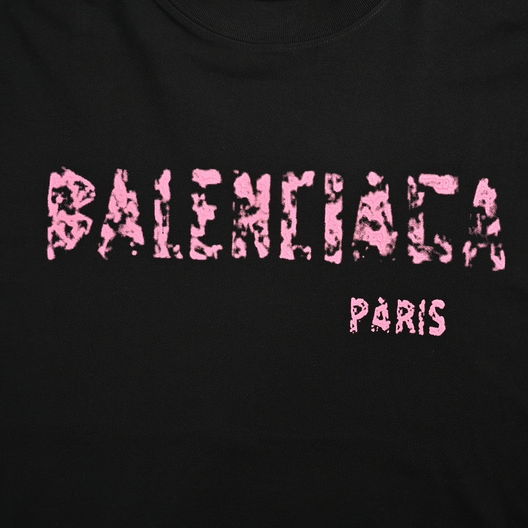 Camiseta Balenciaga con logo desgastado en negro