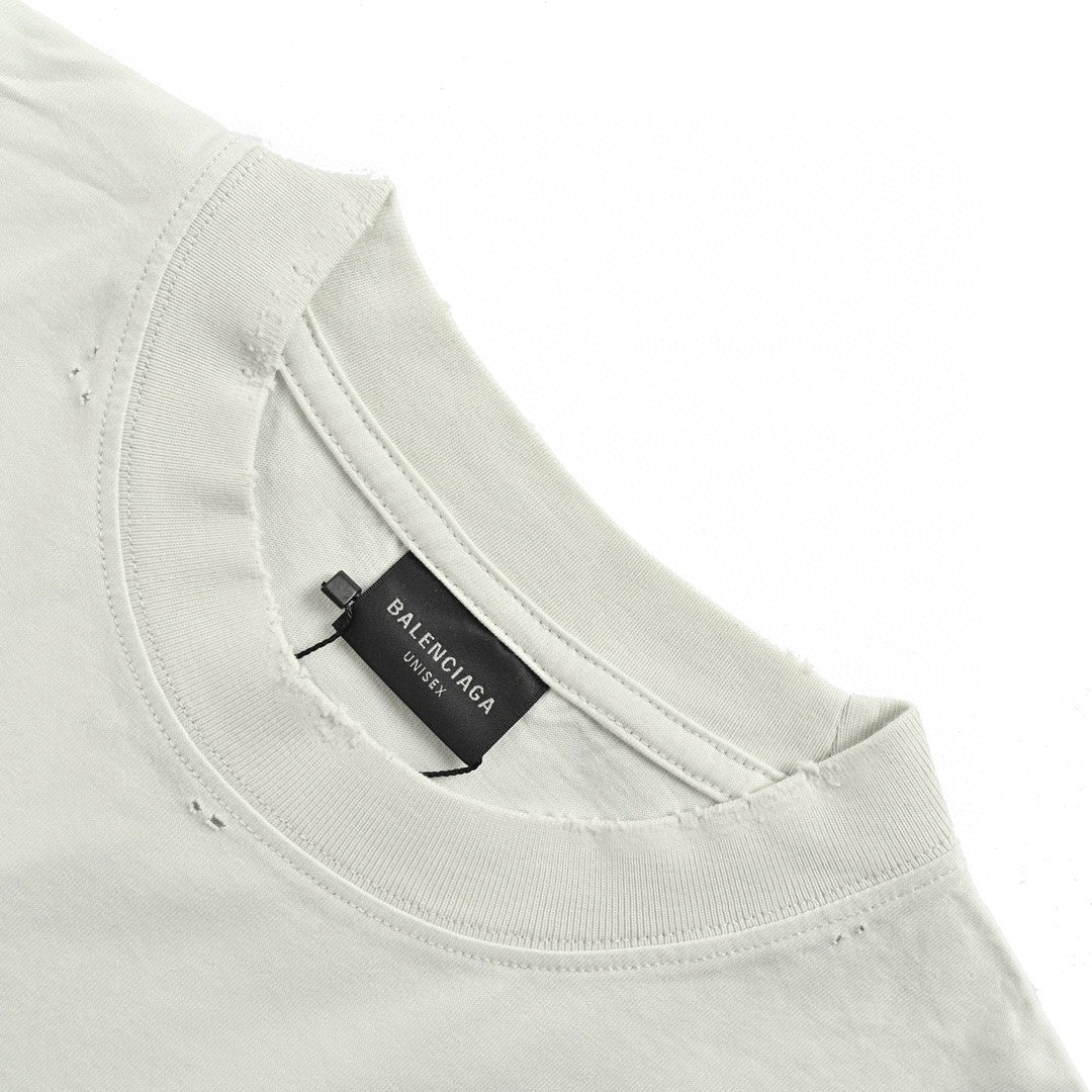 Camiseta Balenciaga con logo desgastado en blanco