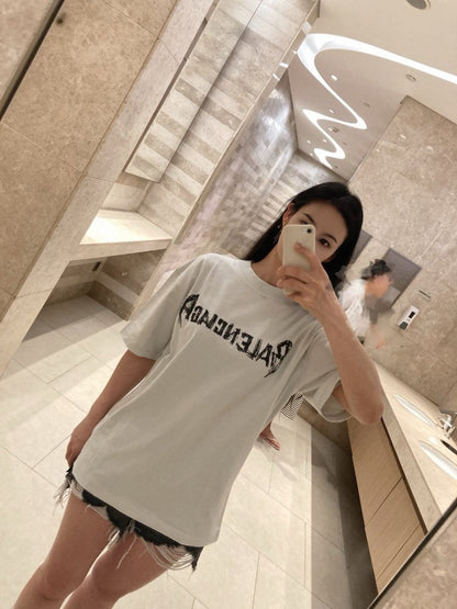 Camiseta Balenciaga con logo desgastado en blanco