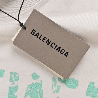 Camiseta Balenciaga con logo desgastado en blanco