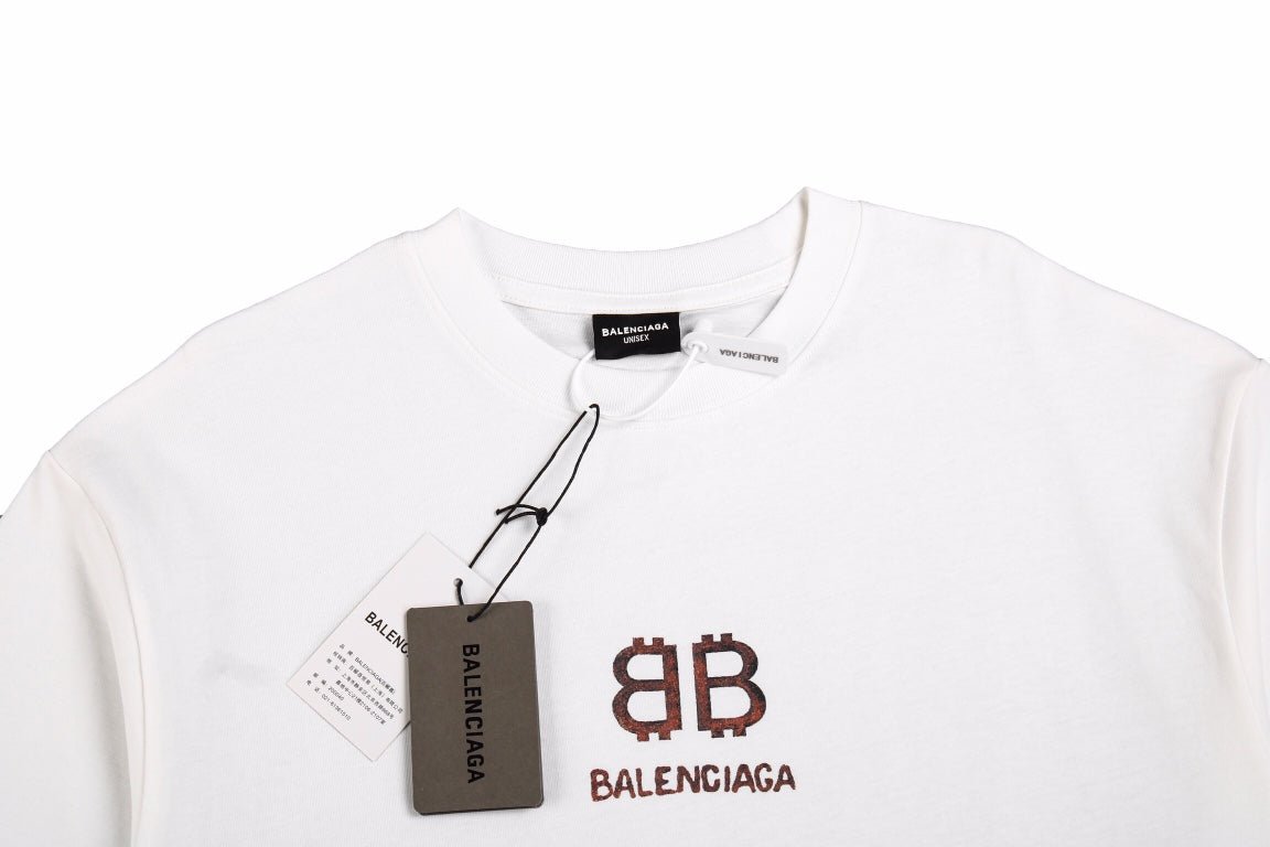 Camiseta blanca con el logo doble B de Balenciaga