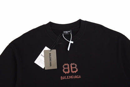 Camiseta negra con el logo doble B de Balenciaga