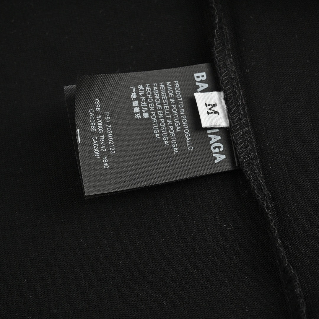 Camiseta Balenciaga con logo BB goteando (negra)