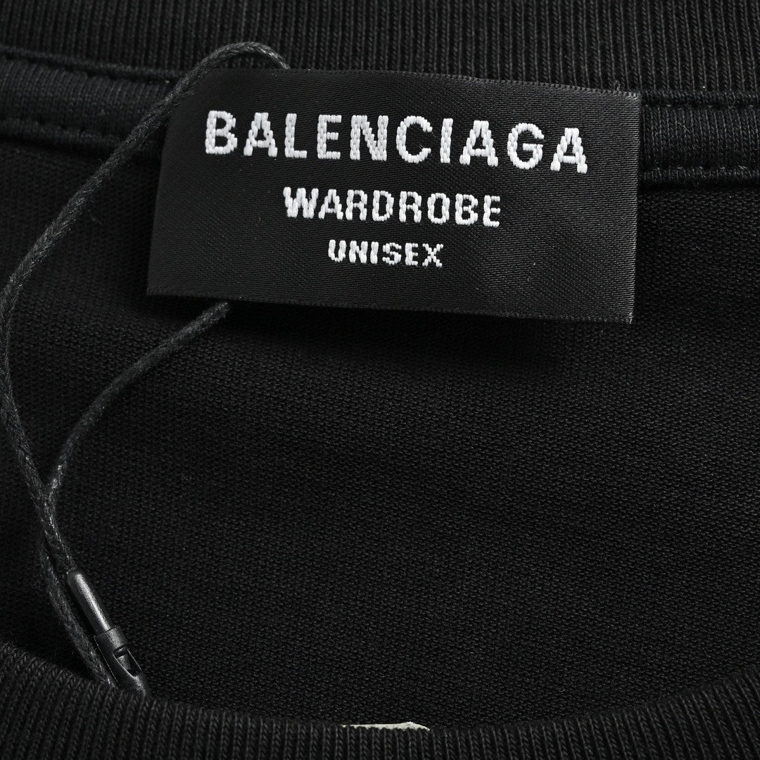Camiseta Balenciaga con parche bordado y logo (negra)