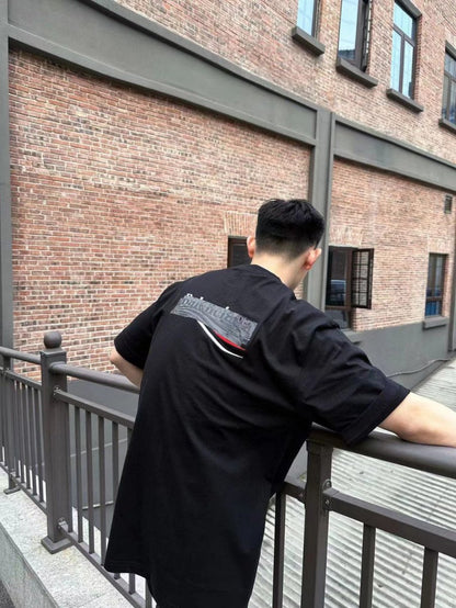 Camiseta Balenciaga con parche bordado y logo (negra)