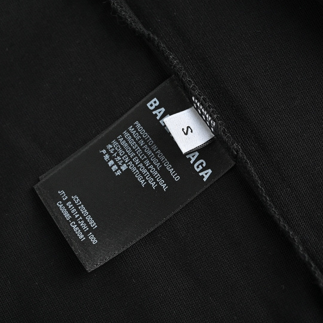 Camiseta Balenciaga con parche bordado y logo (negra)