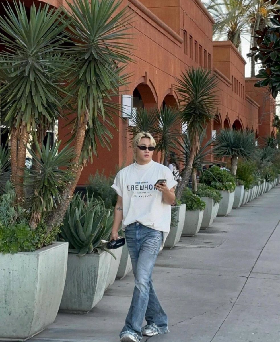 Camiseta Balenciaga Erewhon