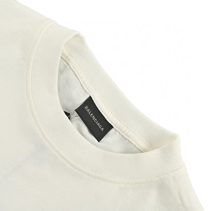 Balenciaga Erewhon T-shirt Unisex Streetwear Limited Edition - This Balenciaga t-shirt features the 'EREWHON' print in bold letters. Made from high-quality cotton, it