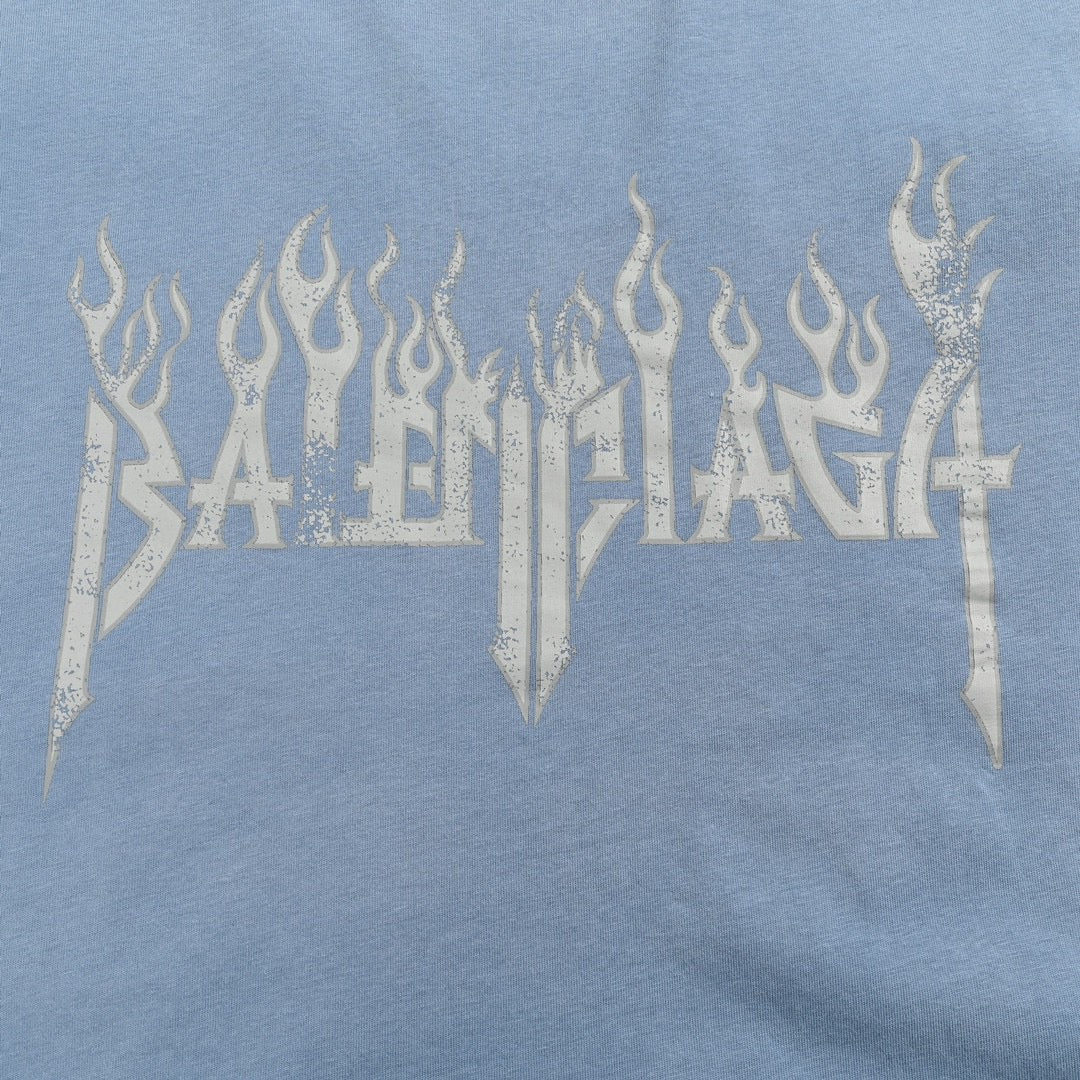 Camiseta Balenciaga con estampado de llamas (azul)