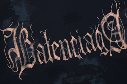 CAMISETA BALENCIAGA CON LOGOTIPO GÓTICO NEGRA
