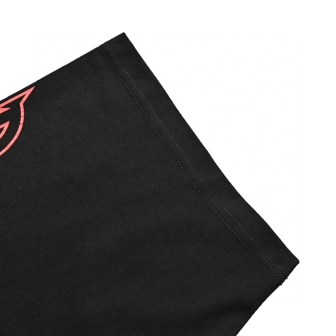 Camiseta Balenciaga con logo gótico (negra)