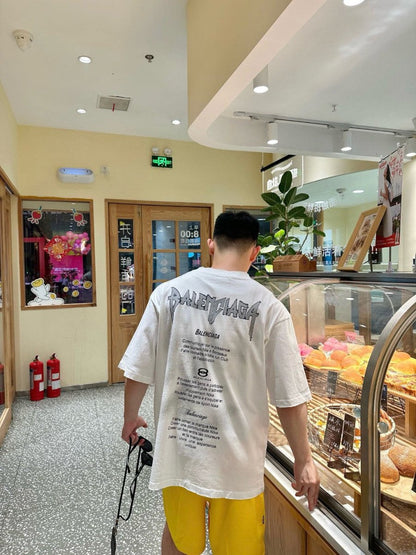 Camiseta Balenciaga con logo gótico (blanca)