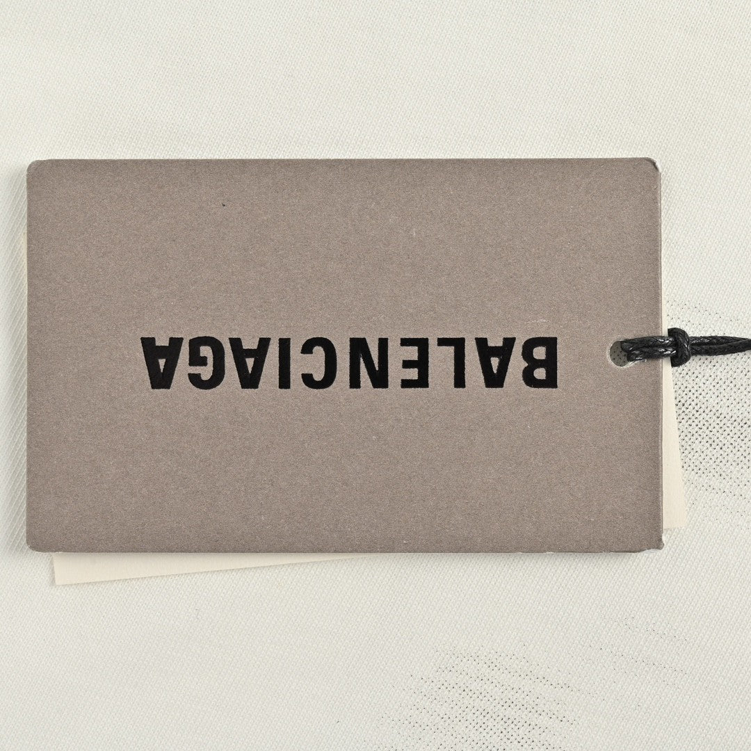 Camiseta Balenciaga con logo gótico (blanca)