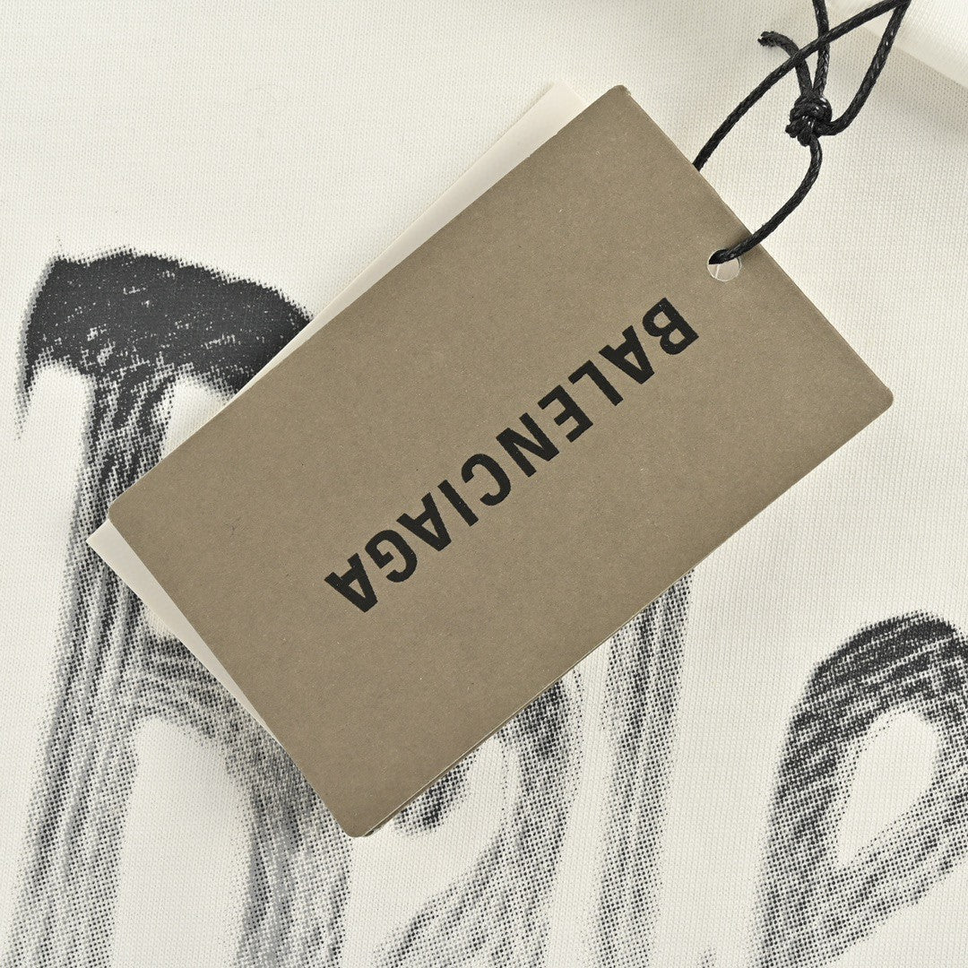 Camiseta Balenciaga con logo degradado