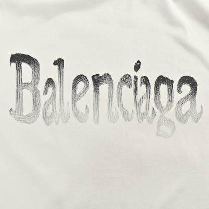 Camiseta Balenciaga con logo degradado