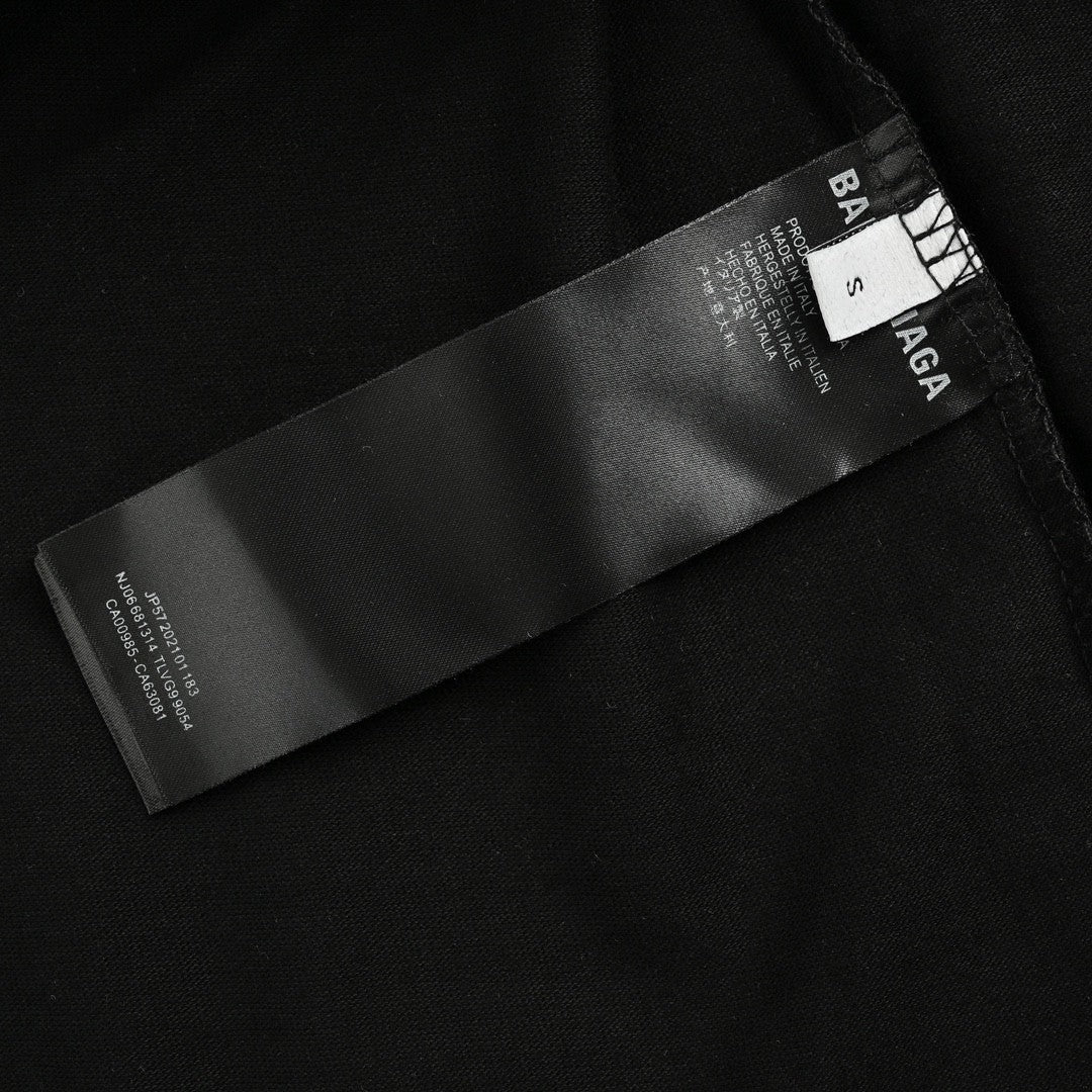 Camiseta Balenciaga con logo degradado (negra)