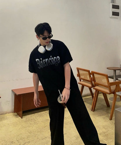 Camiseta Balenciaga con logo degradado (negra)