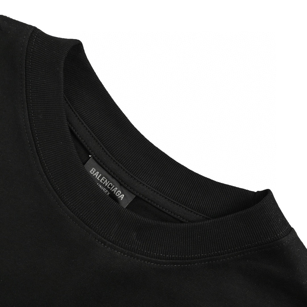 Balenciaga Gradient Logo T-shirt (black) Unisex Streetwear Limited Edition - This black Balenciaga T-shirt is a perfect blend of simplicity and style. It features a
