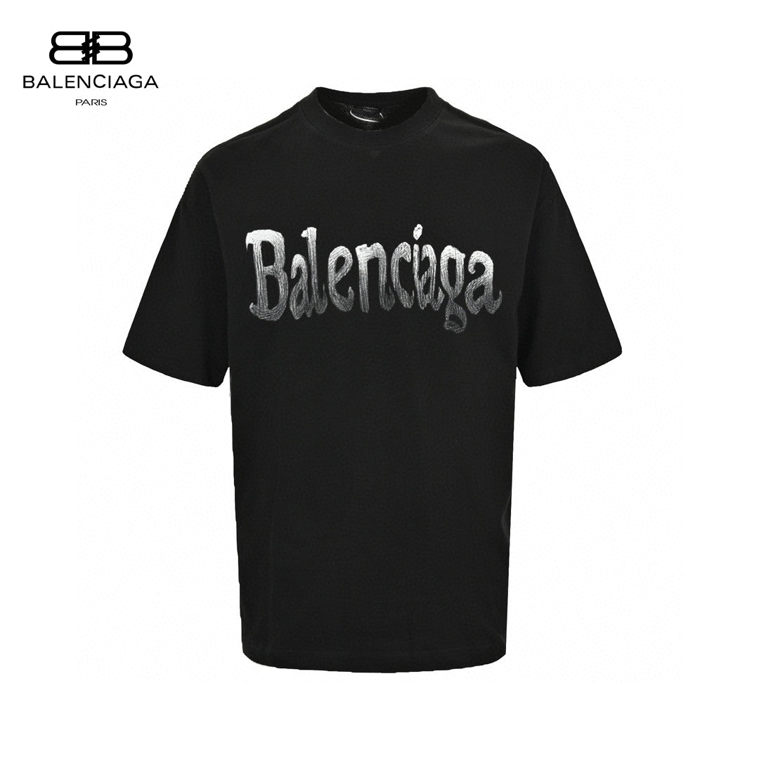 Balenciaga Gradient Logo T-shirt (black) Unisex Streetwear Limited Edition - This black Balenciaga T-shirt is a perfect blend of simplicity and style. It features a