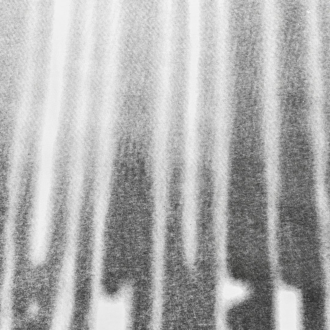 Camiseta Balenciaga con rayas degradadas