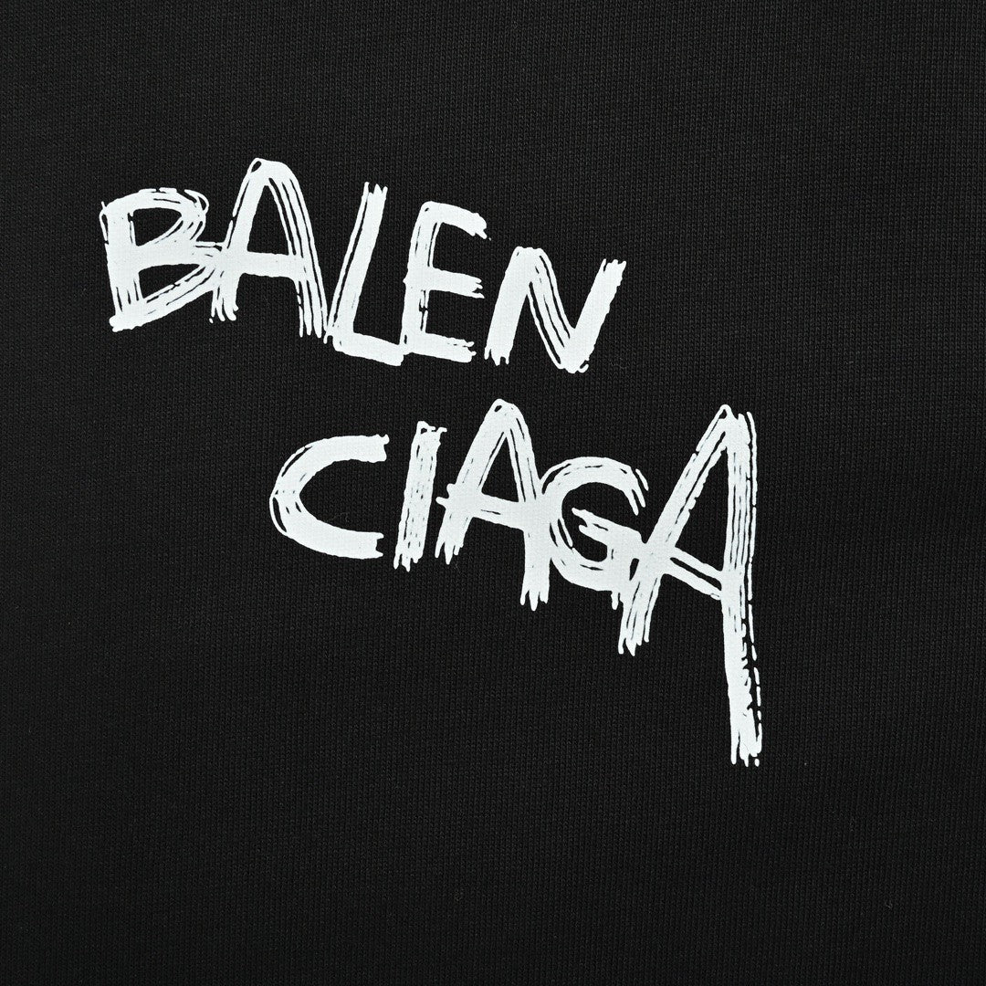 Camiseta negra con logo de grafiti de Balenciaga