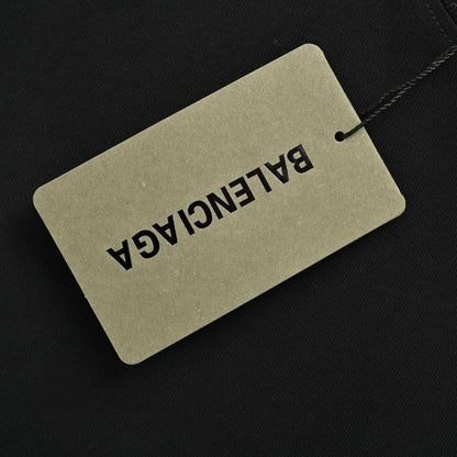 Camiseta negra con logo de grafiti de Balenciaga