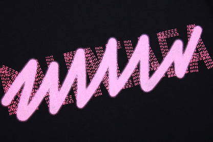 Camiseta negra con logo de grafiti de Balenciaga