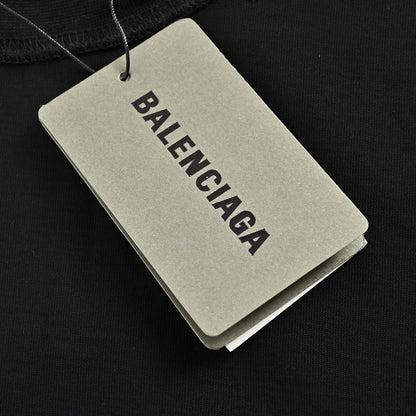 Camiseta negra gráfica de Balenciaga