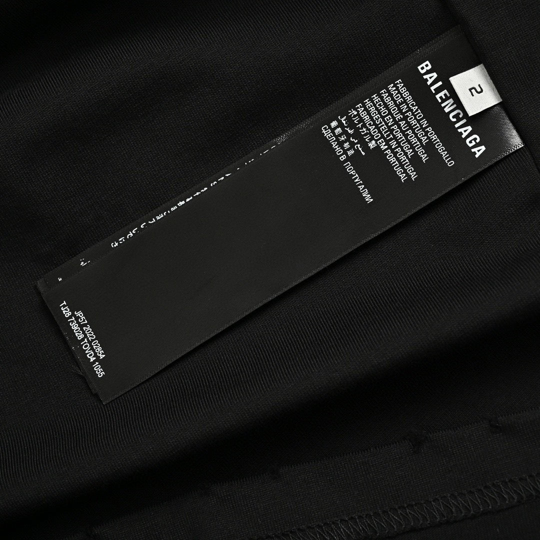Camiseta negra gráfica de Balenciaga
