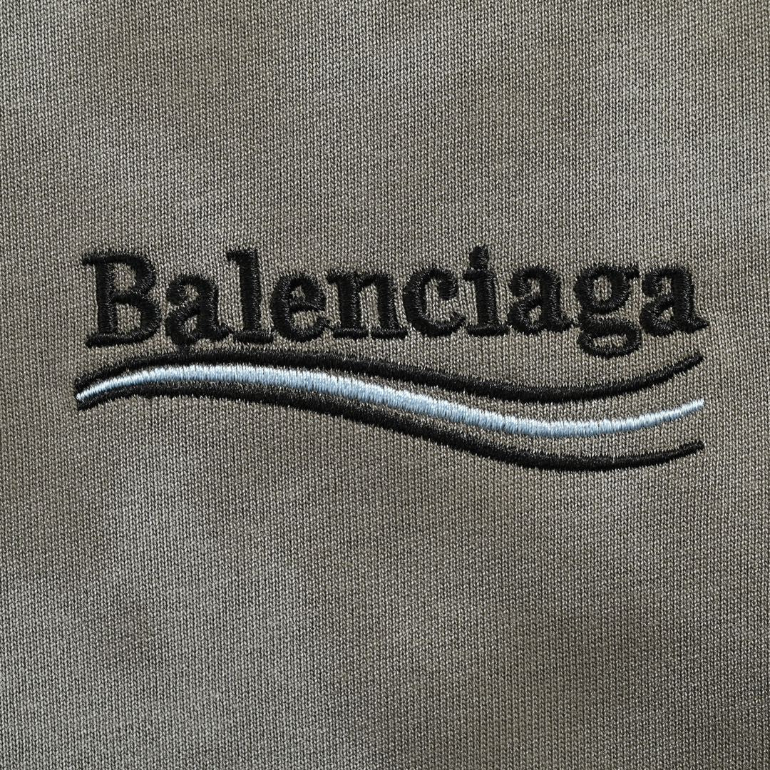 Camiseta Balenciaga gris con estampado tie-dye