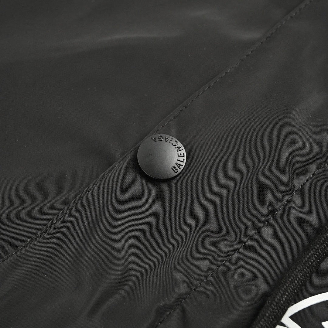 Cortavientos con capucha Balenciaga