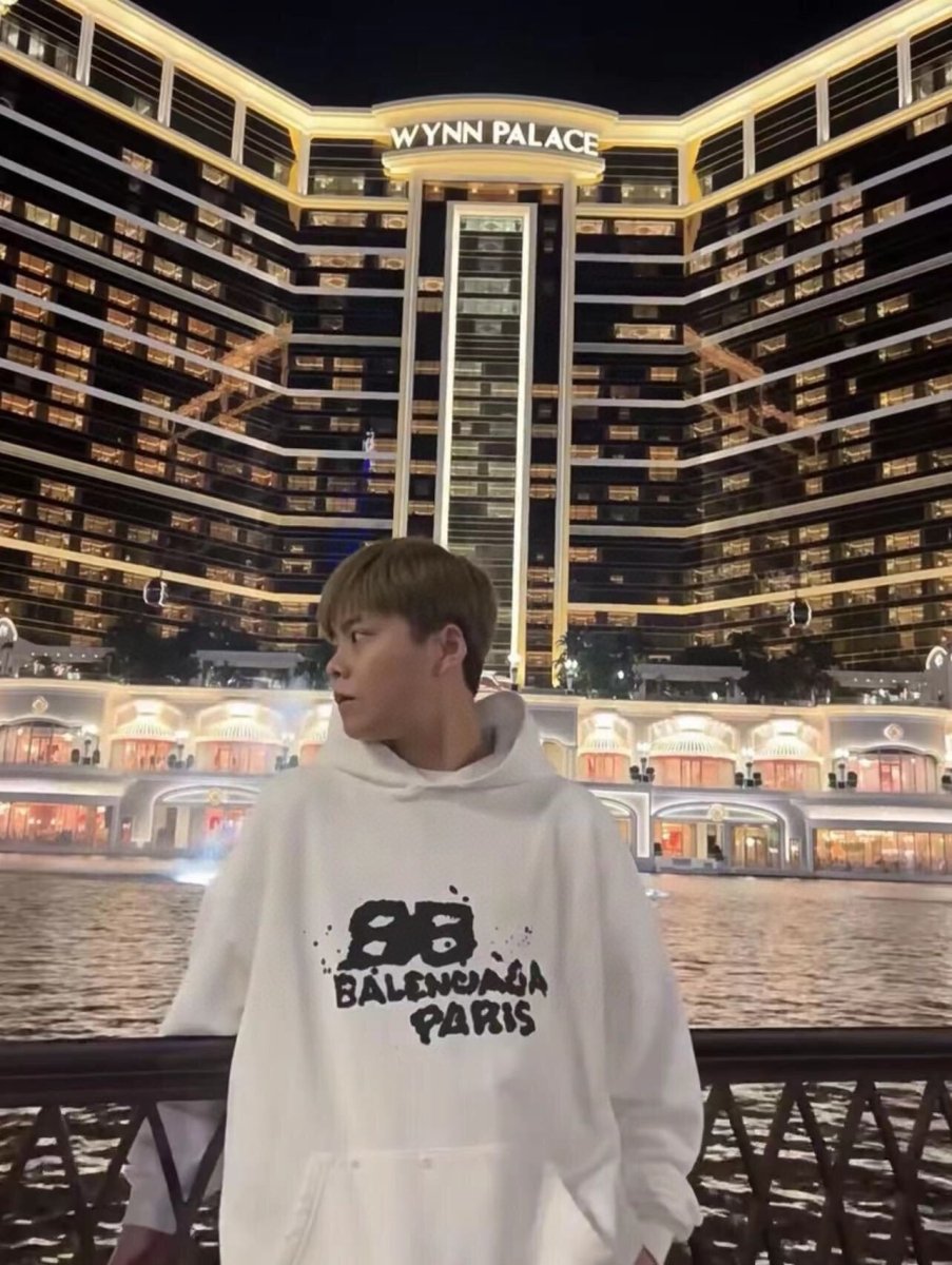 Sudadera con capucha Balenciaga