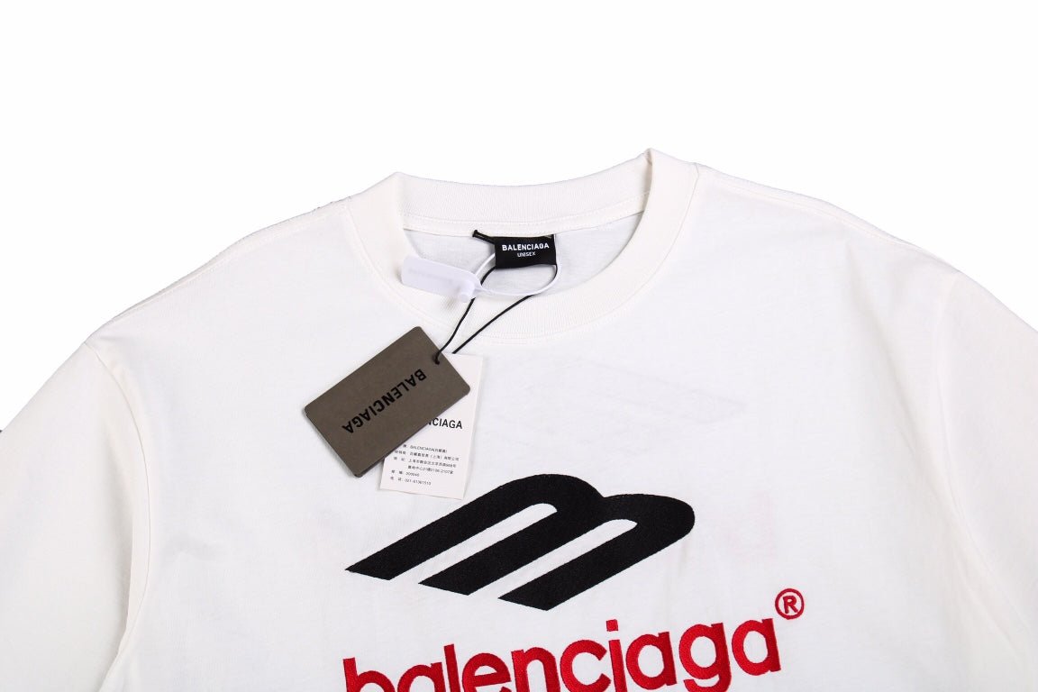CAMISETA BLANCA CON ESTAMPADO DEL LOGOTIPO DE BALENCIAGA