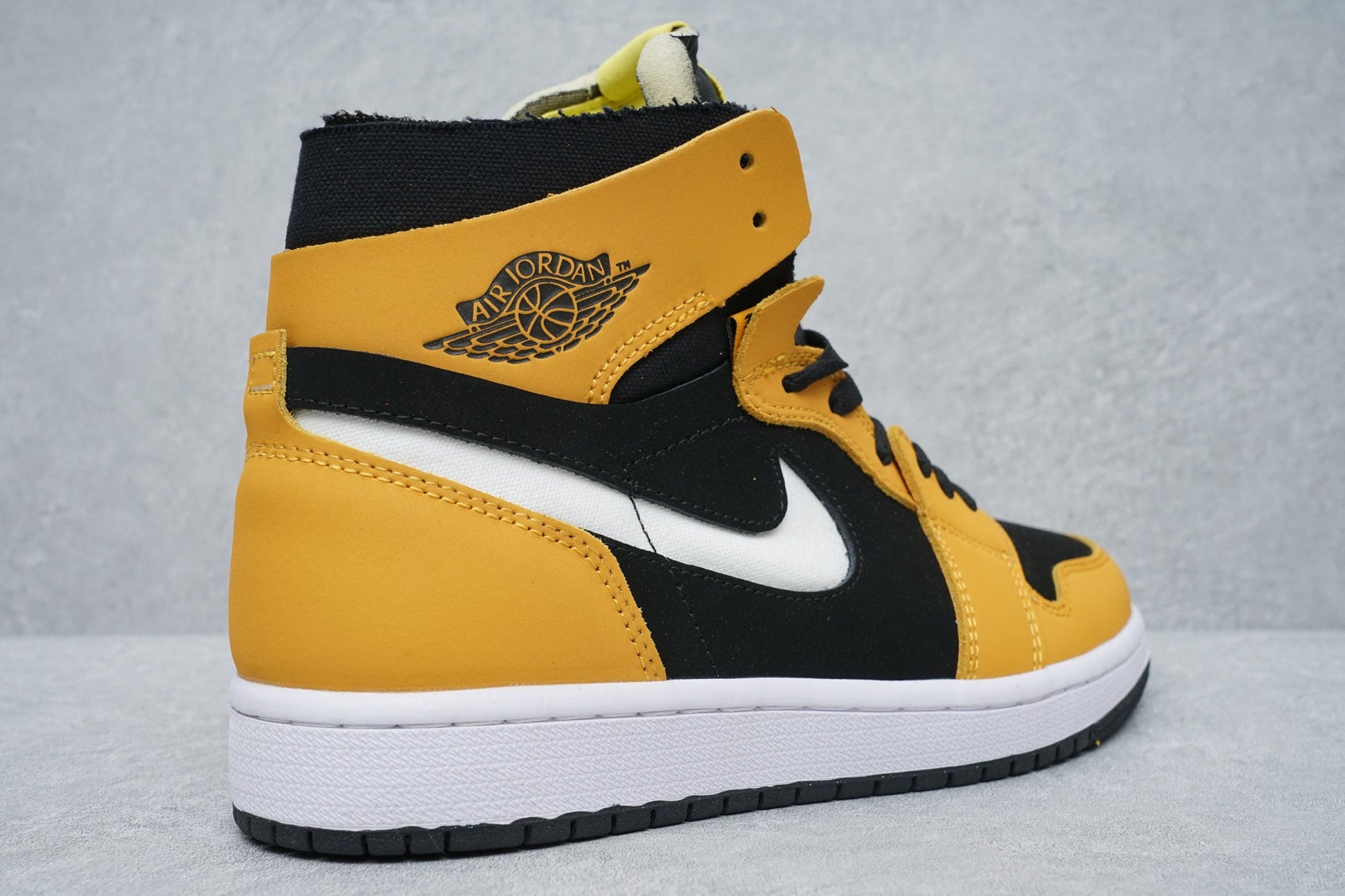 JORDAN 1 High Zoom Air Cmft - Monarch Sneakers - Black Unisex Streetwear Limited Edition