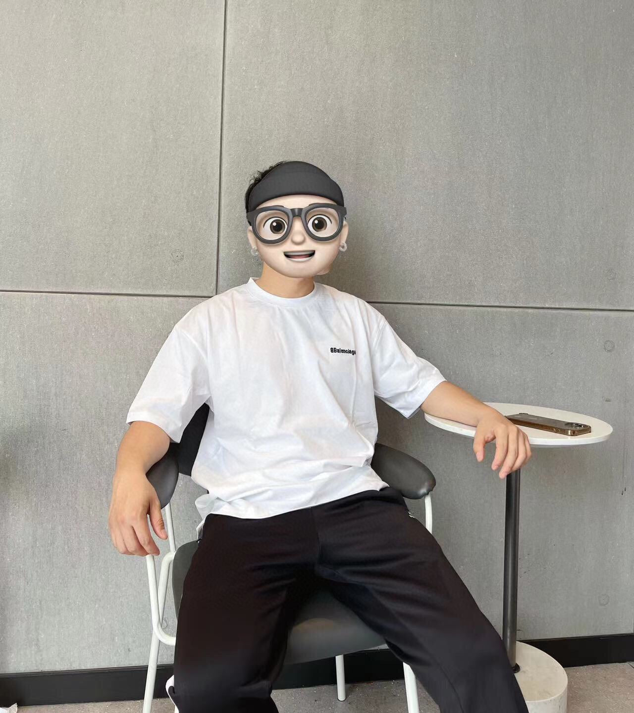 CAMISETA MINIMALISTA BLANCA DE BALENCIAGA