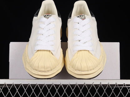 MAISON Mihara Yasuhiro Blakey Og Sole Leather Low Beige Sneakers - White Unisex Streetwear Limited Edition