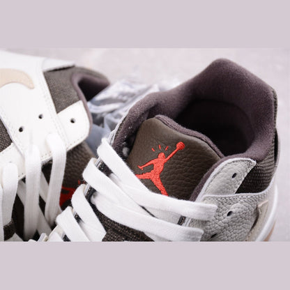 JORDAN Jumpman Jack Tr - Travis Scott Sail - Red Unisex Streetwear Limited Edition - Experience the pinnacle of collaboration with the Jordan Jumpman Jack TR x Travis Scott Sail.