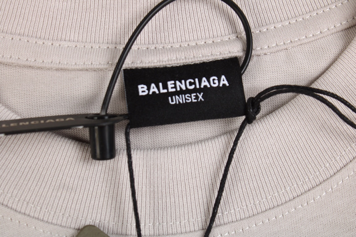 CAMISETA GRIS CON LOGOTIPO DE BALENCIAGA