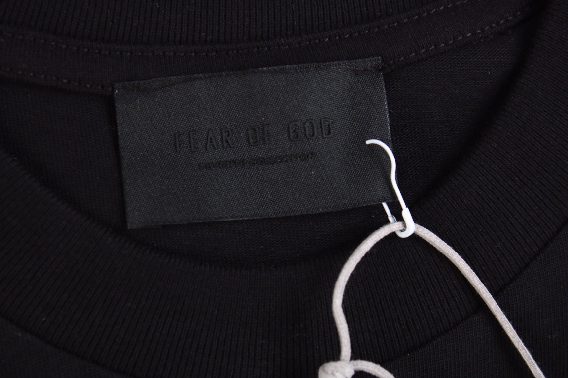 Camiseta Fear of God con la letra F (Negra)