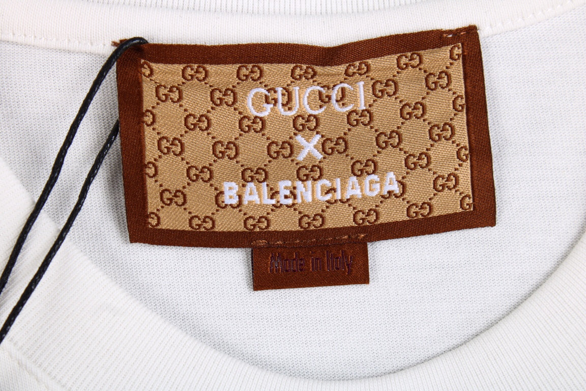 Camiseta blanca GUCCI x BALENCIAGA con logo de flor