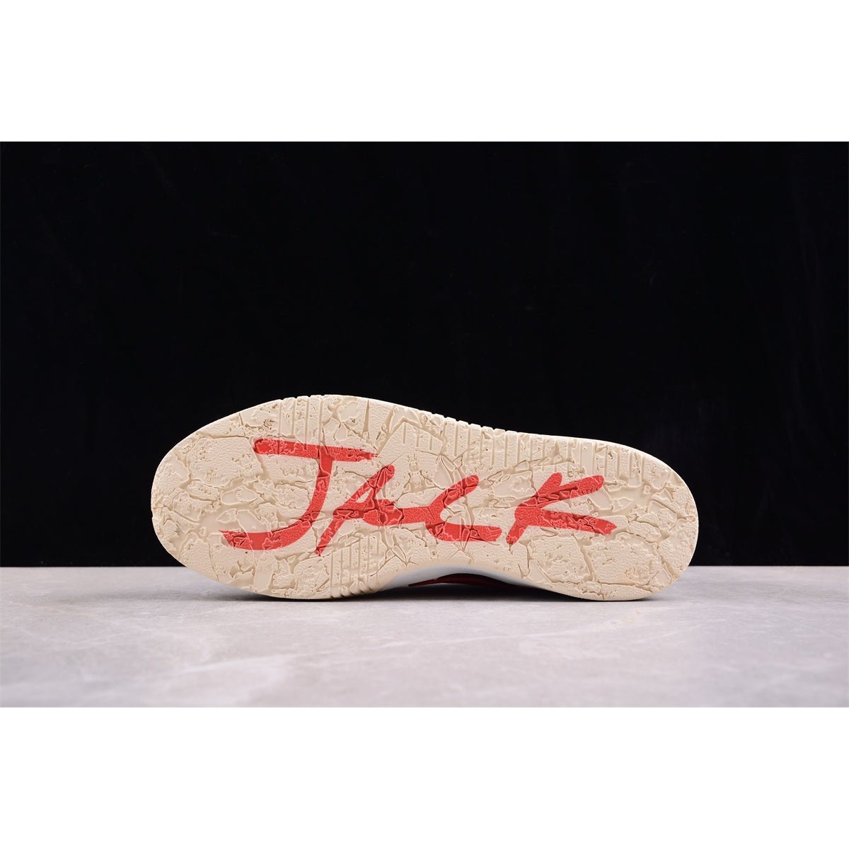 JORDAN Jumpman Jack Tr - University - Red Unisex Streetwear Limited Edition - Step into the spotlight with the Jordan Jumpman Jack TR x University Red, a dynamic