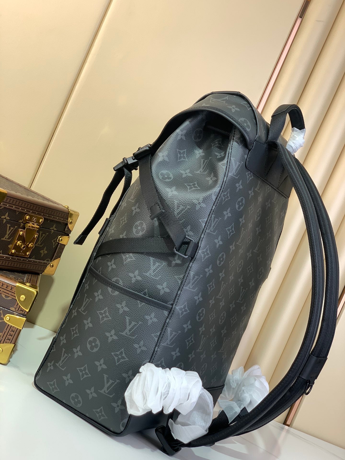 LOUIS VUITTON MONOGRAM ECLIPSE REVERSE PM GRAY - back view - replica sneakers