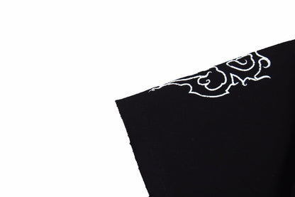 Camiseta Balenciaga con el logo de la llama gótica