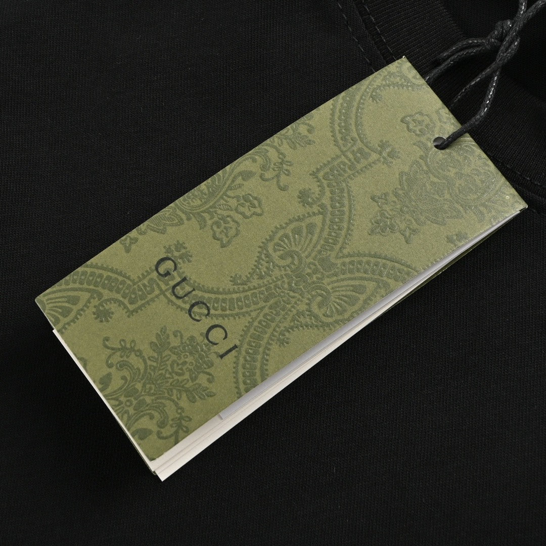 Camiseta gráfica Gucci (negra)