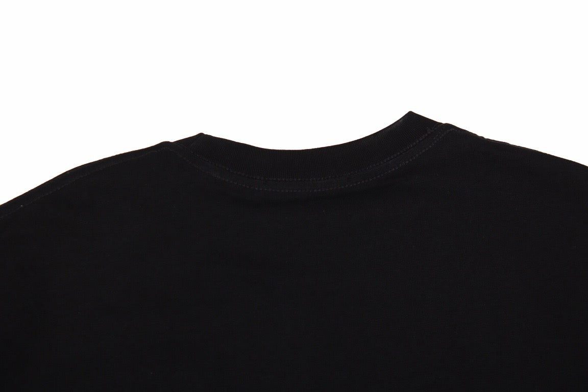 Camiseta Gucci con ciudades bordadas