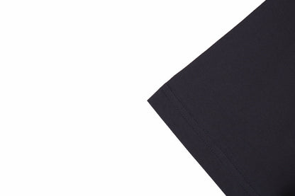 Camiseta Dior con logo minimalista