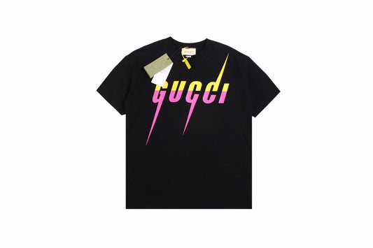 Gucci T-shirt With Retro Logo (black) Unisex Streetwear Limited Edition - <p dir='ltr'><span>Black t-shirt featuring a bold Gucci logo in a retro font with pink