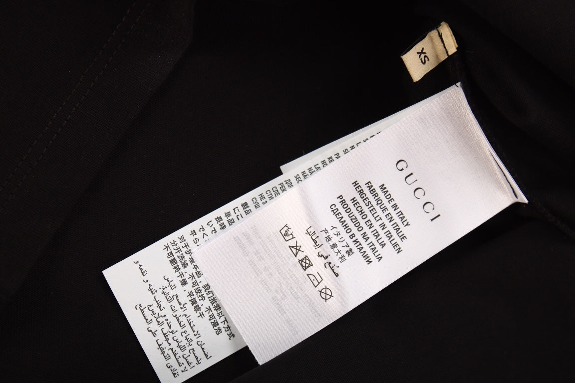 Camiseta gráfica de gato de Gucci